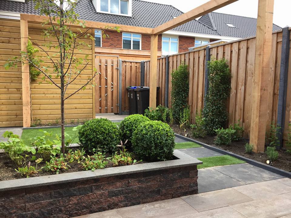 Tuin ontworpen en aangelegd